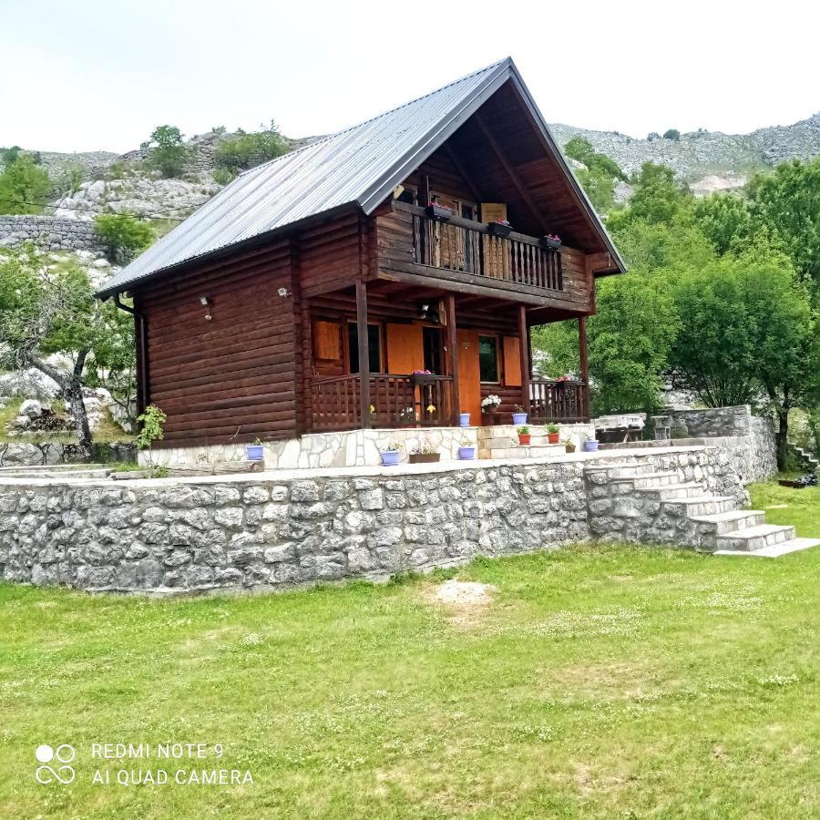 Vila Vikendica Njegusi Cetinje Exteriér fotografie