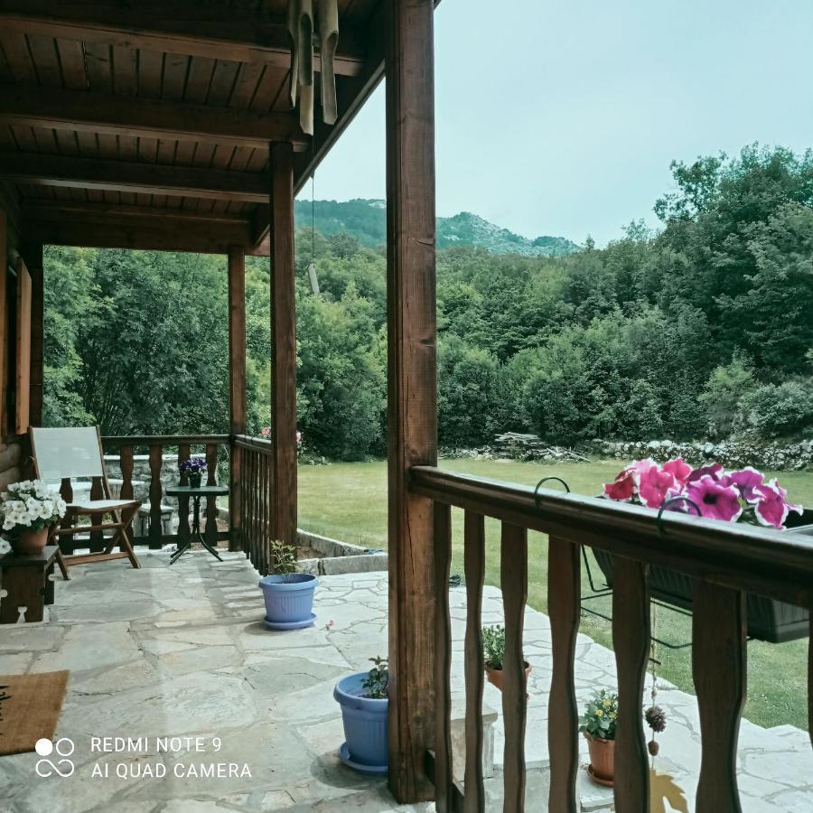Vila Vikendica Njegusi Cetinje Exteriér fotografie