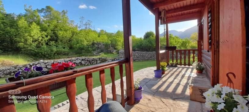 Vila Vikendica Njegusi Cetinje Exteriér fotografie