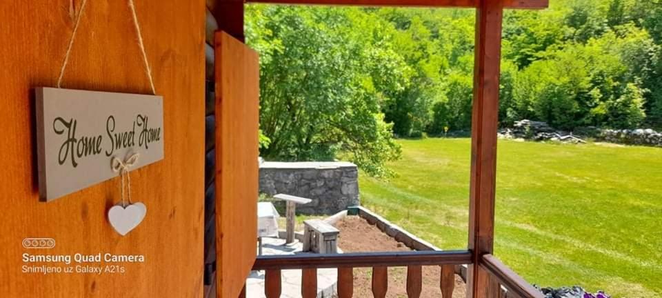 Vila Vikendica Njegusi Cetinje Exteriér fotografie